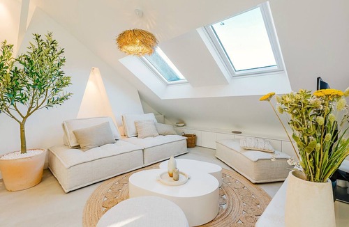 Vernon Apartment | Soleil Levant's House By les Maisons de Camille