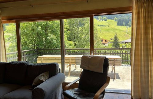 Notre-Dame-de-Bellecombe Ski Chalet | Spacious chalet 8 rooms, 14 people, near slopes, with parking