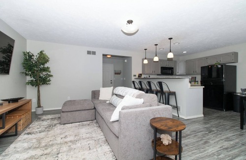 Bloomington House | Spacious 2-bedroom townhome in welcoming Bloomington loaded with amenities!