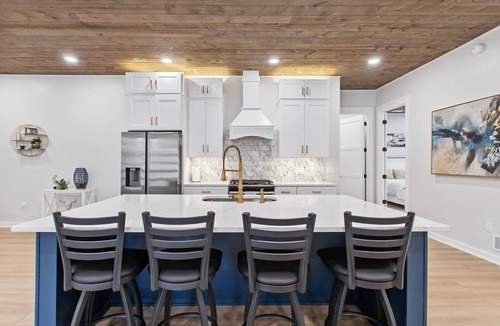 Croton Township House | Spacious and elegant barndominium in Howard City.