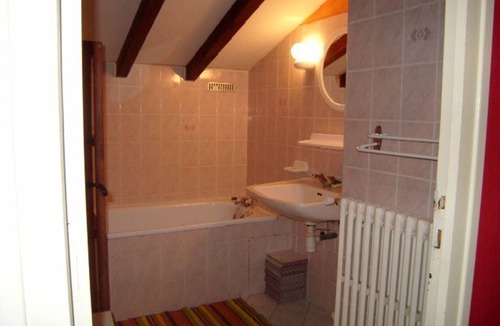 Crest-Voland Ski Chalet | Spacious chalet for 10 with garage, near slopes
