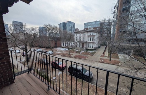 Yankee Hill Apartment | Spacious & Charming 4 BR near Downtown