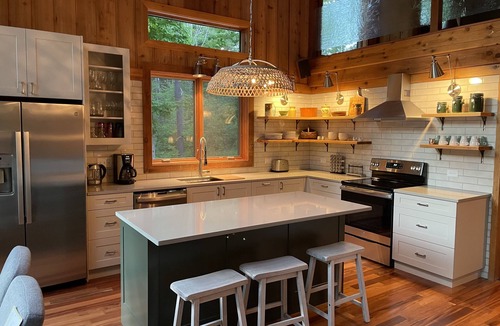 Sturgeon Bay House | Spacious & Cozy Lodge Available July 4th Weekend