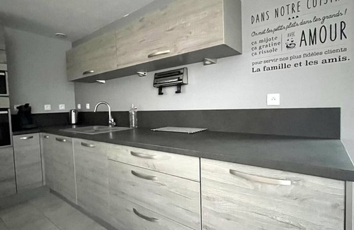 Neufchatel-en-Bray House | Spacious gîte with private garden and play area, ideal for families