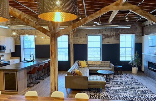 Dubuque Apartment | Spacious + modern loft with 3 bedrooms & game room