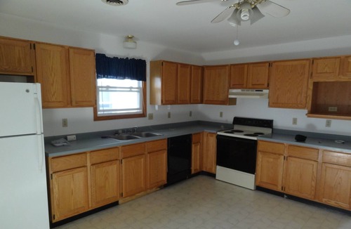Milwaukee House | Spacious private home / upper unit