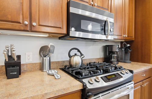 Mayfield House | Spacious Private home for 14 at Blue Valley