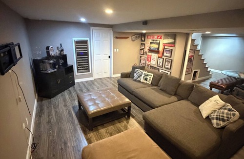 Bartlett House | Spacious updated beautiful house with Hottub!