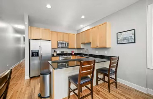 Near West Side House | Spacious West Loop Retreat UnitedCenter & Dining