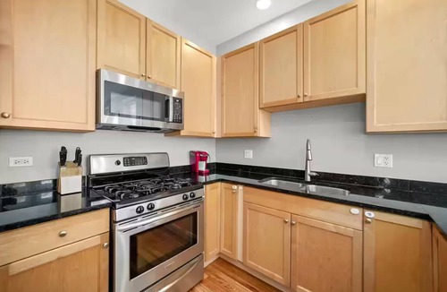 Near West Side House | Spacious West Loop Retreat UnitedCenter & Dining
