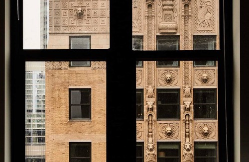 Downtown Chicago Apartment | Spectacular Corner 2BR Penthouse in the Loop | Roof Deck