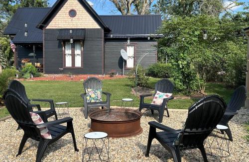 Marshall House | Stacies Moms Country Retreat