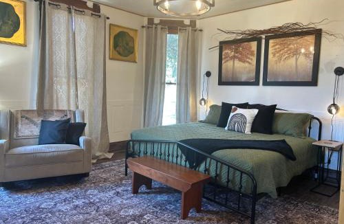 Marshall House | Stacies Moms Country Retreat