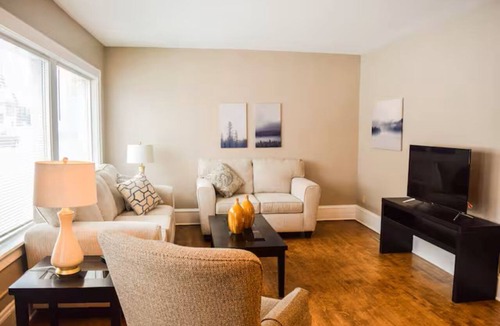 Milwaukee Apartment | Station No 06 Inn