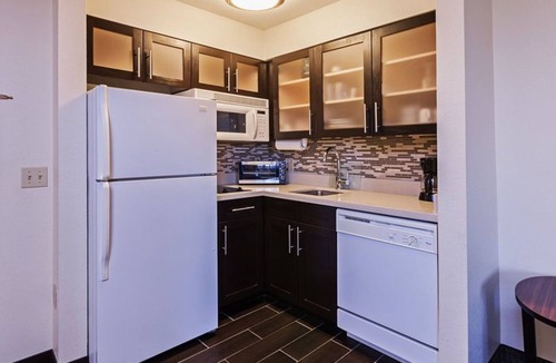 Oakbrook Terrace Hotel | Staybridge Suites Chicago-Oakbrook Terrace by IHG