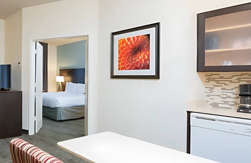 Oakbrook Terrace Hotel | Staybridge Suites Chicago-Oakbrook Terrace by IHG