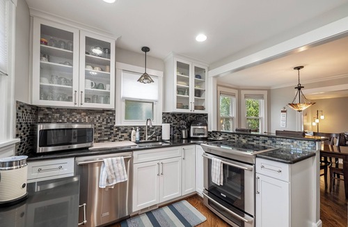 Plymouth House | Steps to Dtwn Plymouth! Home w/Dog-Friendly Yard