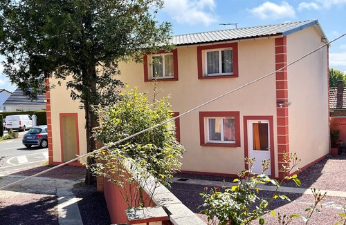 Saint-Martin-en-Campagne Apartment | Studio-Standard-Ensuite with Shower-Courtyard view