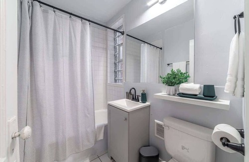 Mid-North District Apartment | Studio Beau - Steps from Lincoln Park Zoo & Lake