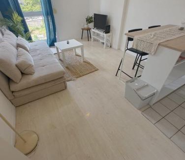 Montmuzard Apartment | Studio cosy - Proche centre Dijon