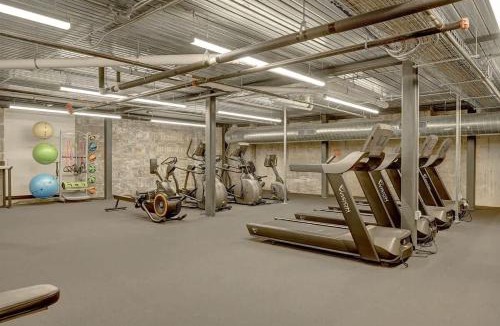 Westown Apartment | Stunning 1BD near Historic Pabst Brewery - Fiserv