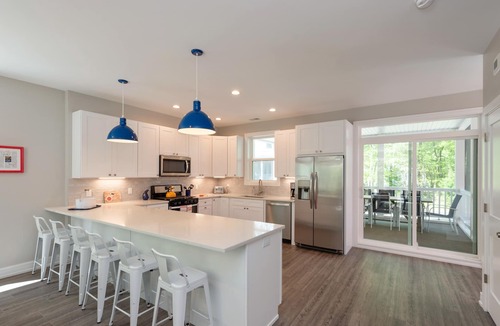 Michigan City House | Stunning 6 bed and 4.5 bath! Sleeps 18.
