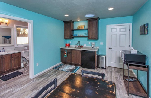 Baileys Harbor Apartment | Stunning Studio in Baileys Harbor! Muirfield Flat