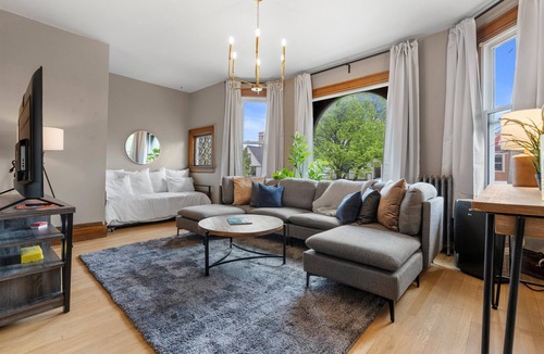 Lower East Side House | Style and Luxury - Unbeatable Location