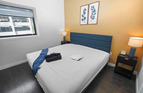 Westown Apartment | Stylish 2BR Escape - 10 minutes walk to RiverWalk