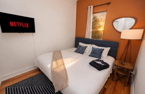 West Town Apartment | Stylish brand new 3BR Near West Loop and Fulton Market