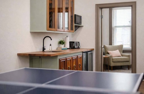Oshkosh Apartment | Stylish Downtown Loft – Free Parking & City Views!