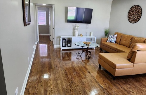 Clearing House | Stylish Midway Getaway