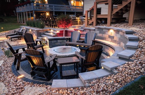 Mauston House | Sunny Lakefront Lodge | Castle Rock