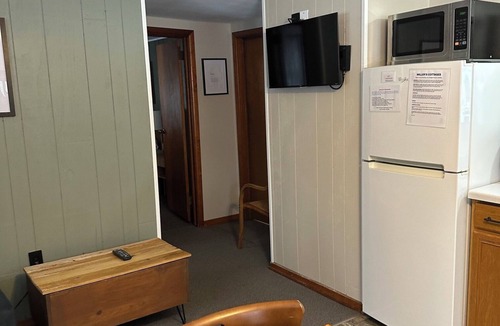 Ontonagon Cottage | Sunrise Cottage at Miller's Cottages