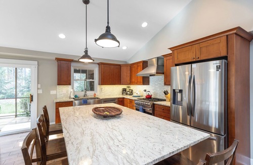 Lakeside House | Sunset Breeze | 4BR Harbor Country Home, Private Beach 500ft, Fire Pit