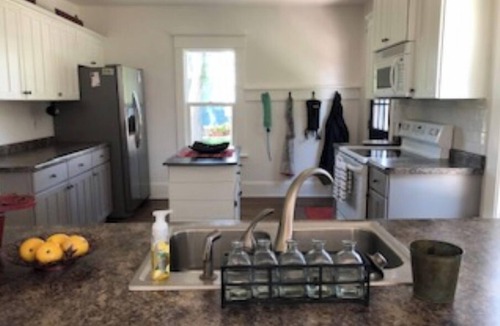 Neenah House | Super cute house with views of the lake. Great walkability score!