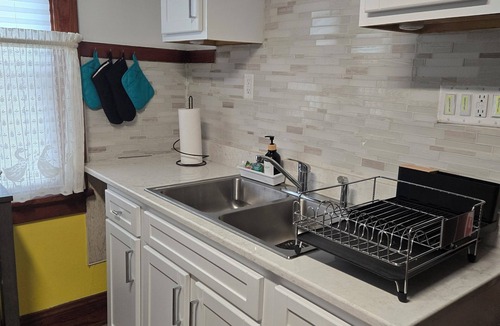 Milwaukee House | Terrific 4-bedroom house with AC in vibrant Milwaukee