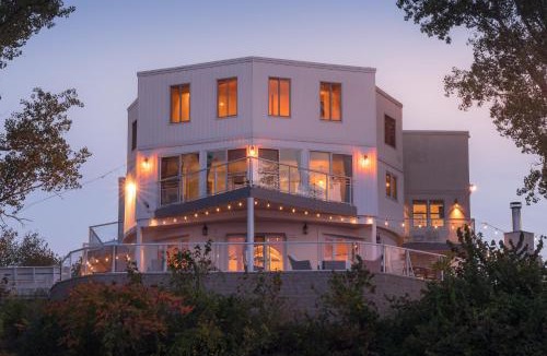 Miller Beach House | The Addition Smart Home with direct IN Dunes National Park Beach access