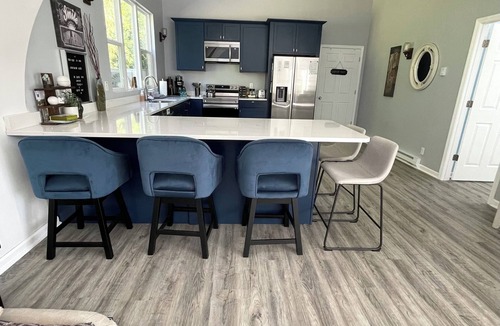Sturgeon Bay House | The Bay Shore Shire Waterfront ‘Hobbit’ Home Stunning Sunsets Earth Covered