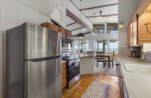 Port Sheldon House | The Beach Bungalow | Coastal Vibe | Private Beach!