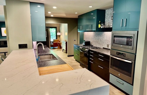 Douglas House | The Blue Moon — Mid-century modern near the shore