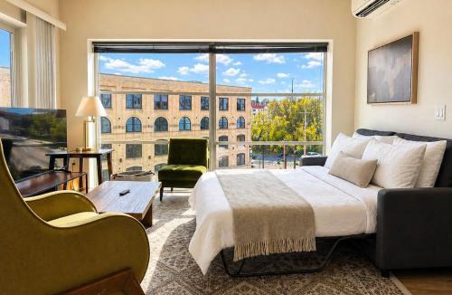 Lower East Side Apartment | The Brady Corner Suite - Near Fiserv with Balcony - Sleeps 4