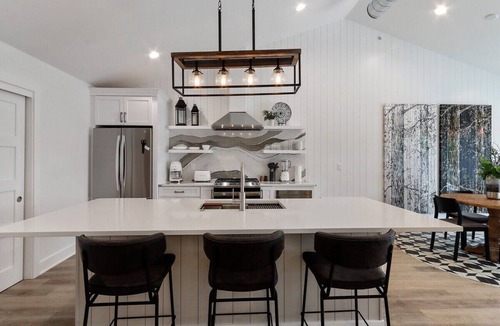 Lake Geneva Apartment | The Brick and Mortar Collection| 3 Loft Units| Upscale Group Getaway |Walk-Out Balcony| Downtown