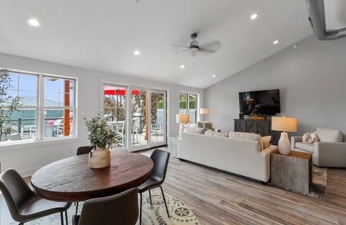 Lake Geneva Apartment | The Brick and Mortar Collection| 3 Loft Units| Upscale Group Getaway |Walk-Out Balcony| Downtown