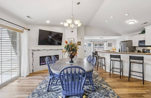 Lake Delton Condo | The Dells Splash Oasis & Retreat