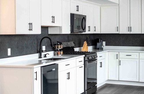 Lake Geneva House | The Greystone - Stay for 12!