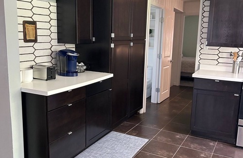 Eureka House | The Haven Eureka! 4Bedroom 1.5 Bath Walking distance to The Cannery