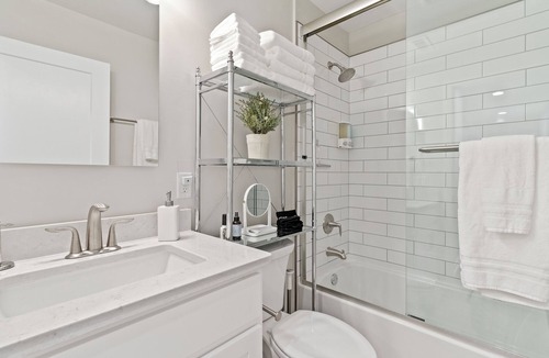 Racine Apartment | The Hideaway Downtown Racine
