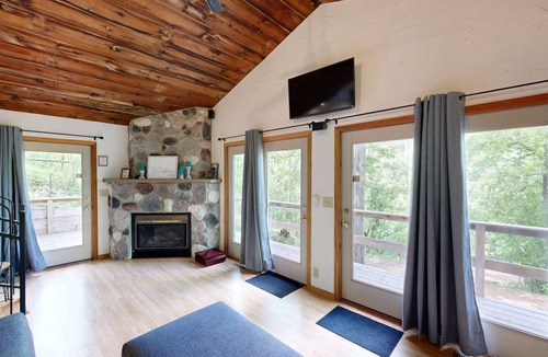 Norwalk Cabin | The Incline