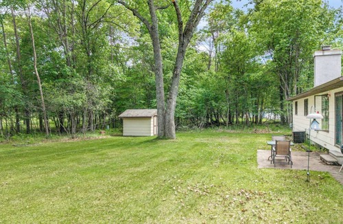 Gladstone House | The Lake Bluff House